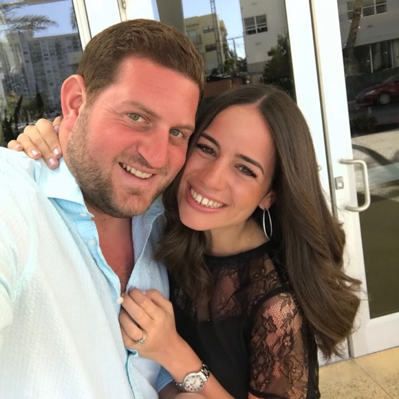 Meet your Posher, Miriam - Picture 1 of 2